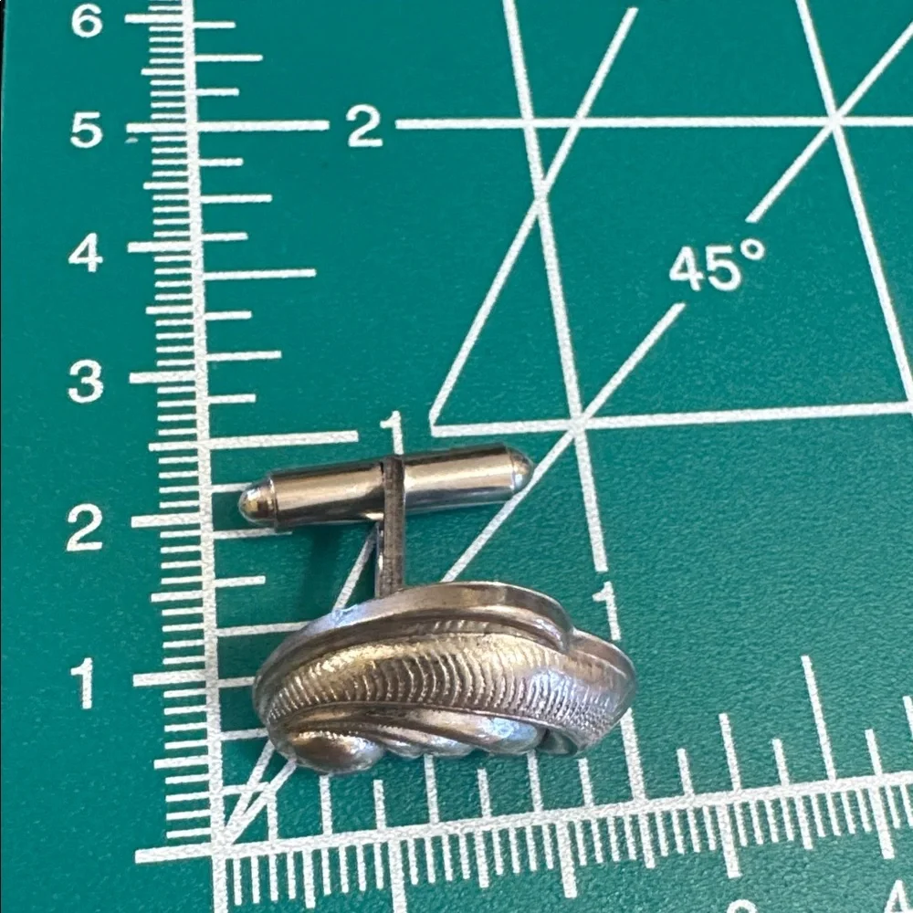 Men’s stamped sterling feather pillowy sea shell cufflinks